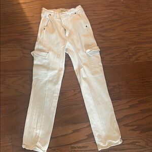 Abercrombie & Fitch Cream High Rise Pants with cargo pockets